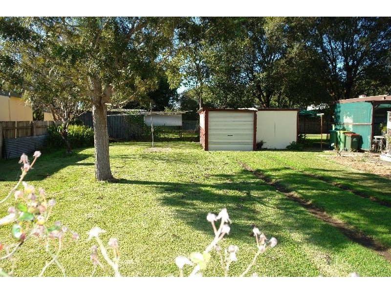 2 Panonia Road, Wyong NSW 2259