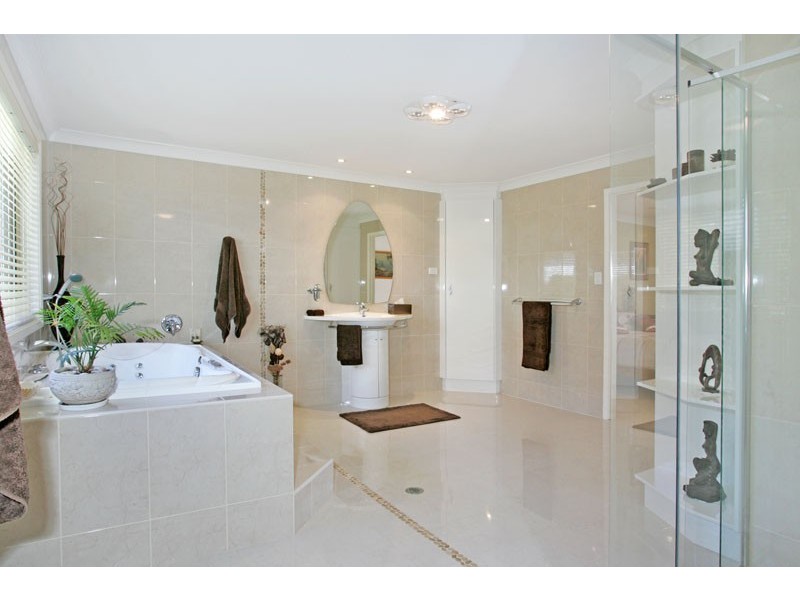 18 Dickson Road, Jilliby NSW 2259