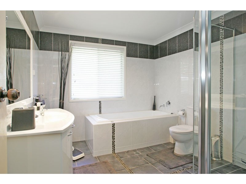 18 Dickson Road, Jilliby NSW 2259