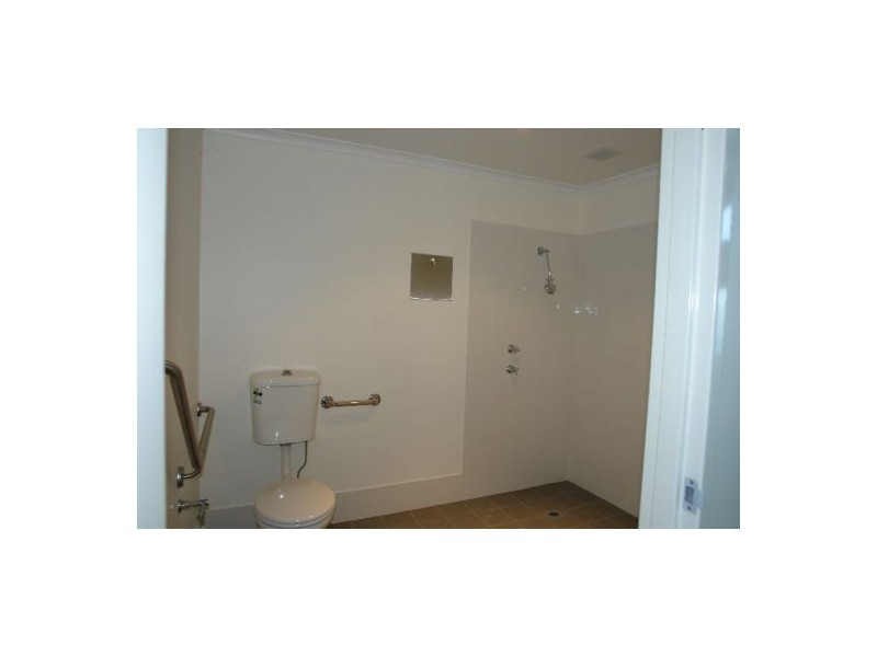 4/21 Amsterdam Cct, Wyong NSW 2259