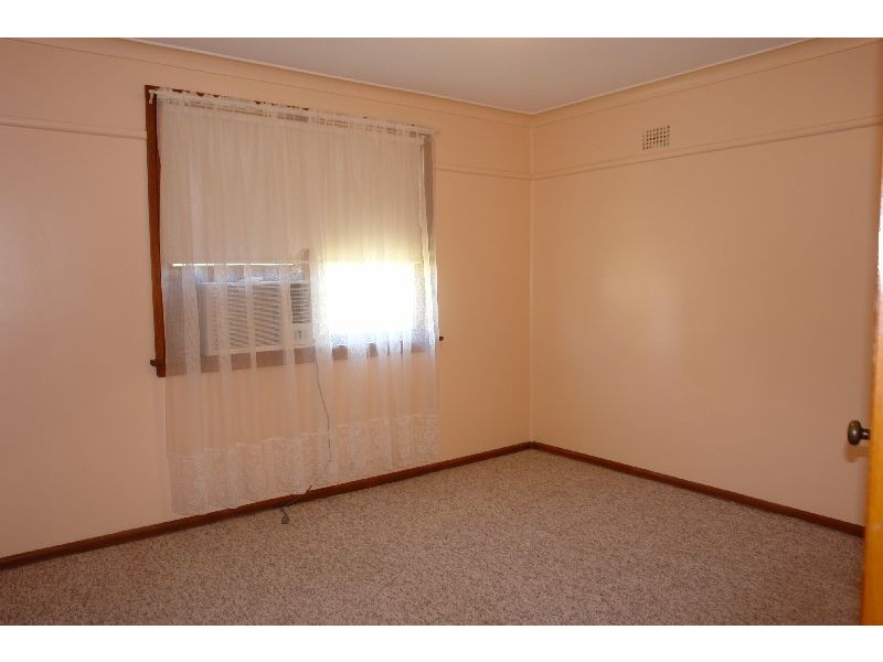 13 Owen Ave, Wyong NSW 2259