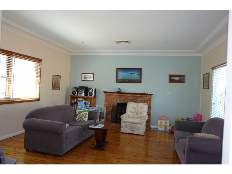 18 North Road, Wyong NSW 2259