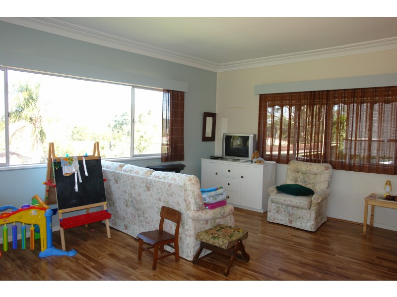 18 North Road, Wyong NSW 2259