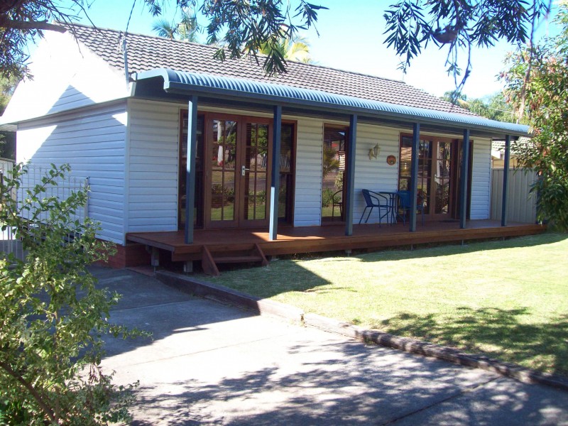 130 Vales Road, Mannering Park NSW 2259