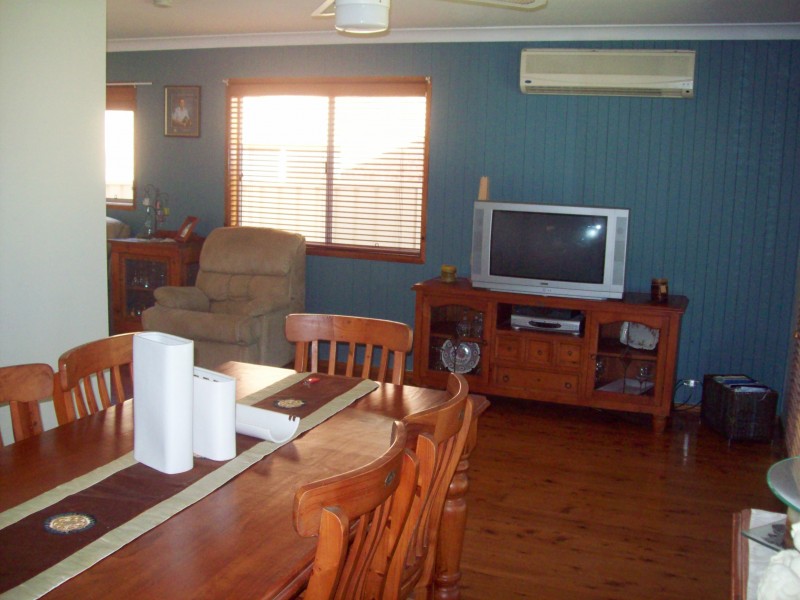 130 Vales Road, Mannering Park NSW 2259