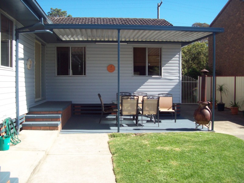 130 Vales Road, Mannering Park NSW 2259
