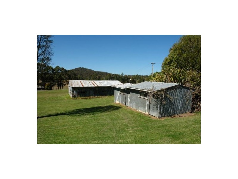 39 Cape Road, Wyong NSW 2259