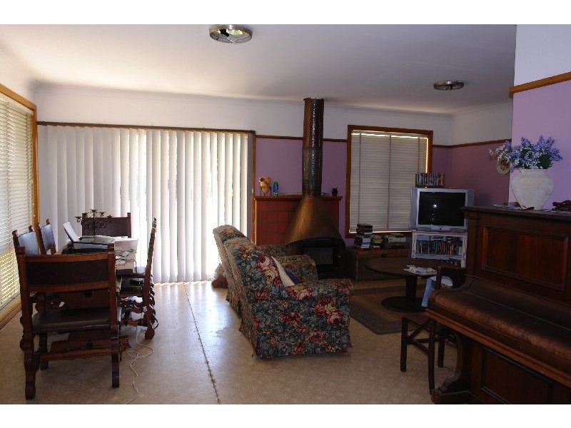 39 Cape Road, Wyong NSW 2259