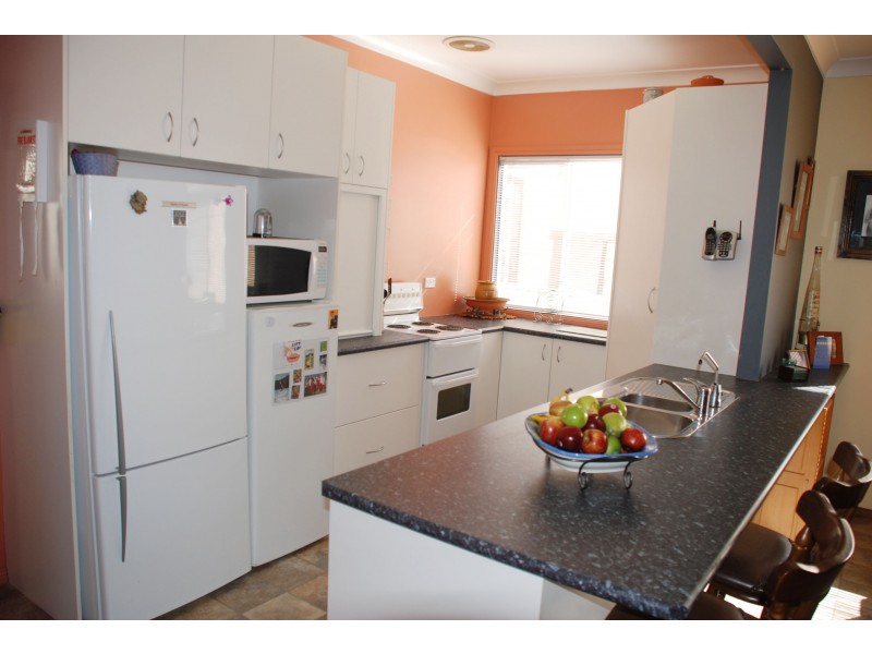 9 Windermere Avenue, Charmhaven NSW 2263