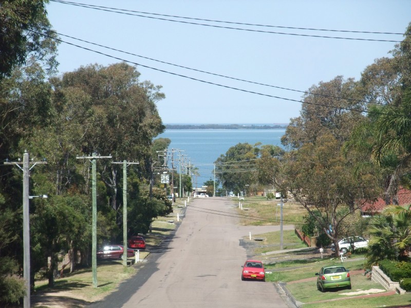 2 Leslie Avenue, Gorokan NSW 2263