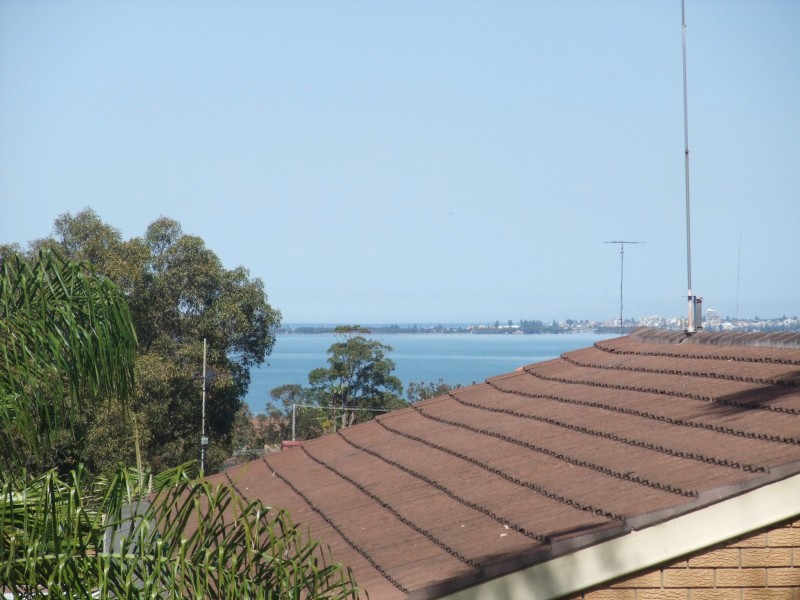 2 Leslie Avenue, Gorokan NSW 2263