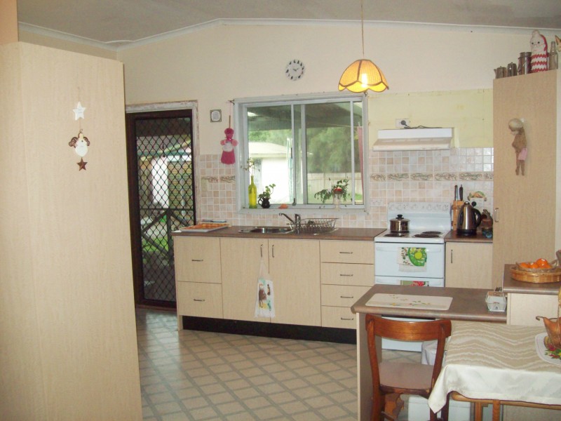 7 Blackswan Street, Berkeley Vale NSW 2261