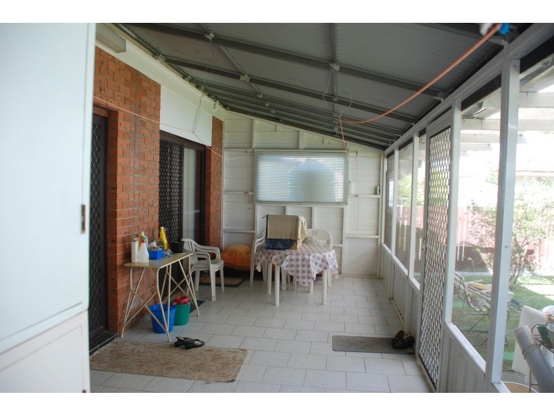 12 Windermere Avenue, Charmhaven NSW 2263