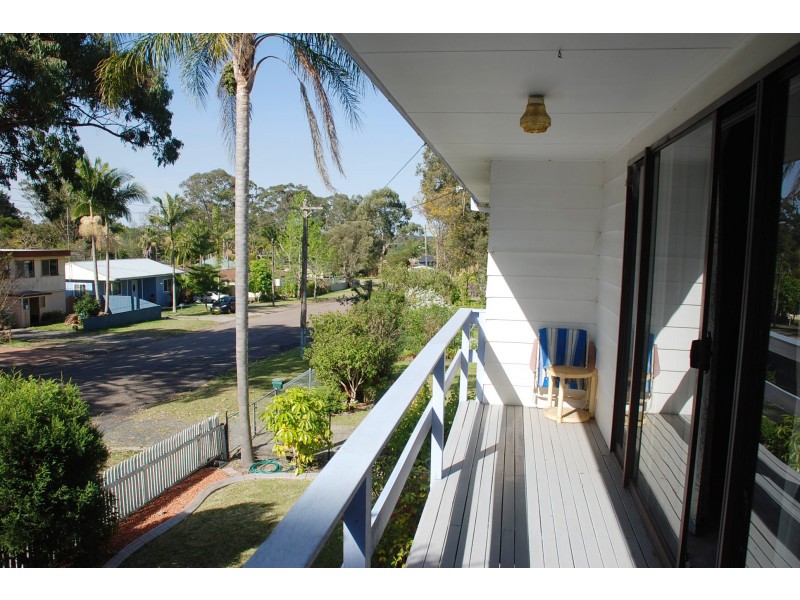 12 Windermere Avenue, Charmhaven NSW 2263