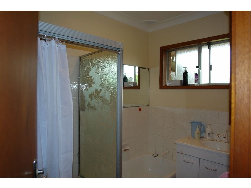 12 Jennings Street, Wyong NSW 2259