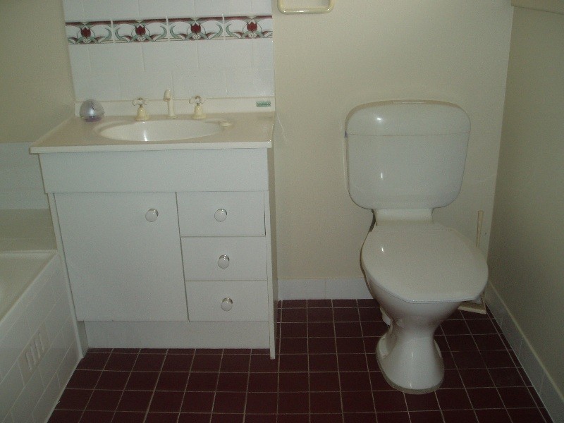 10 Porter Street, Wyong NSW 2259