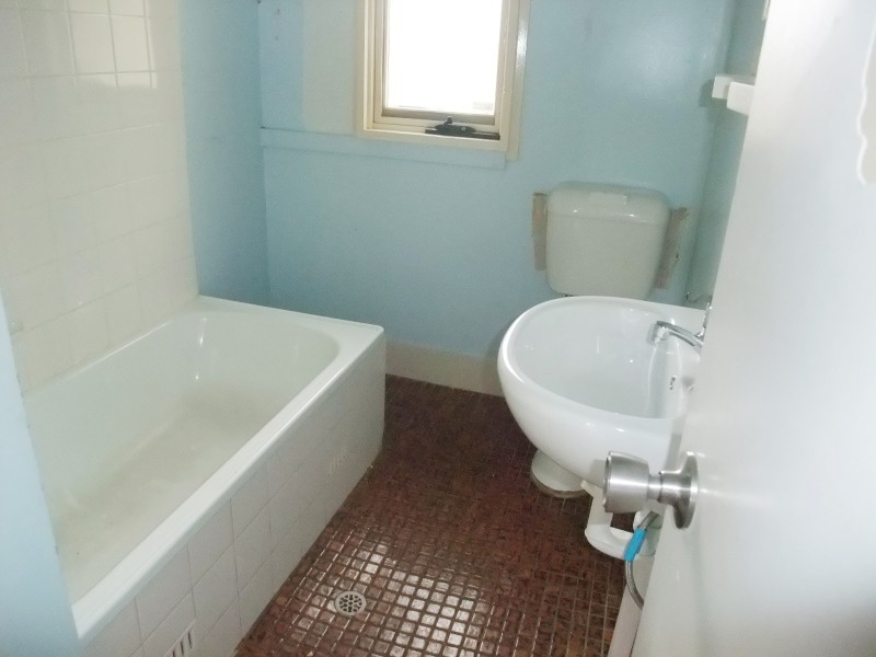 5 McKell Avenue, Watanobbi NSW 2259