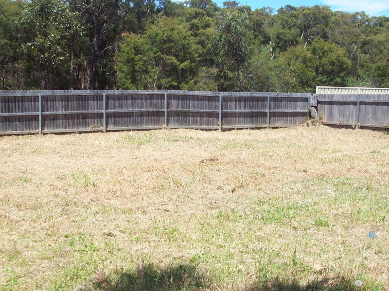 61 Lancaster Parade, Bateau Bay NSW 2261