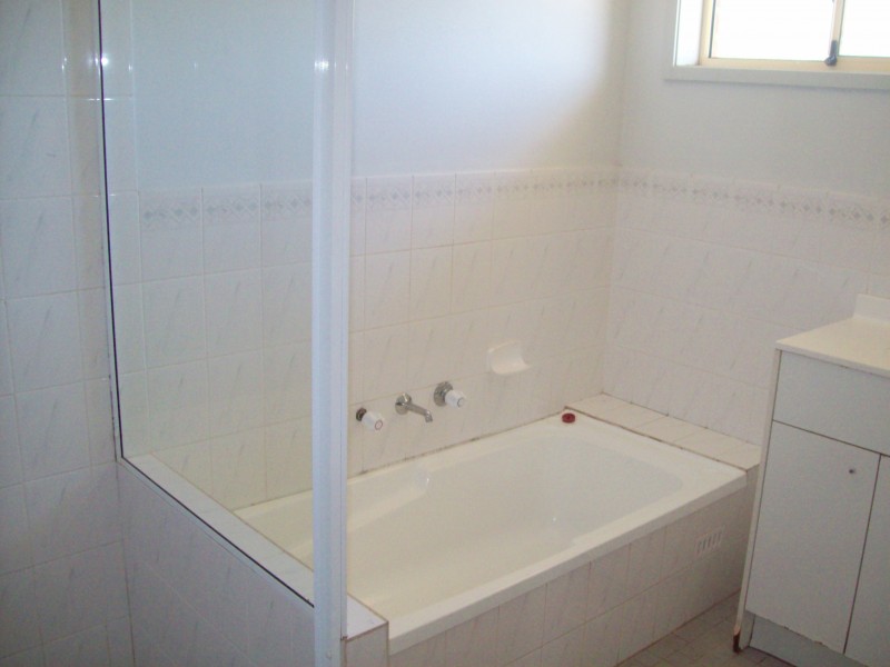 61 Lancaster Parade, Bateau Bay NSW 2261