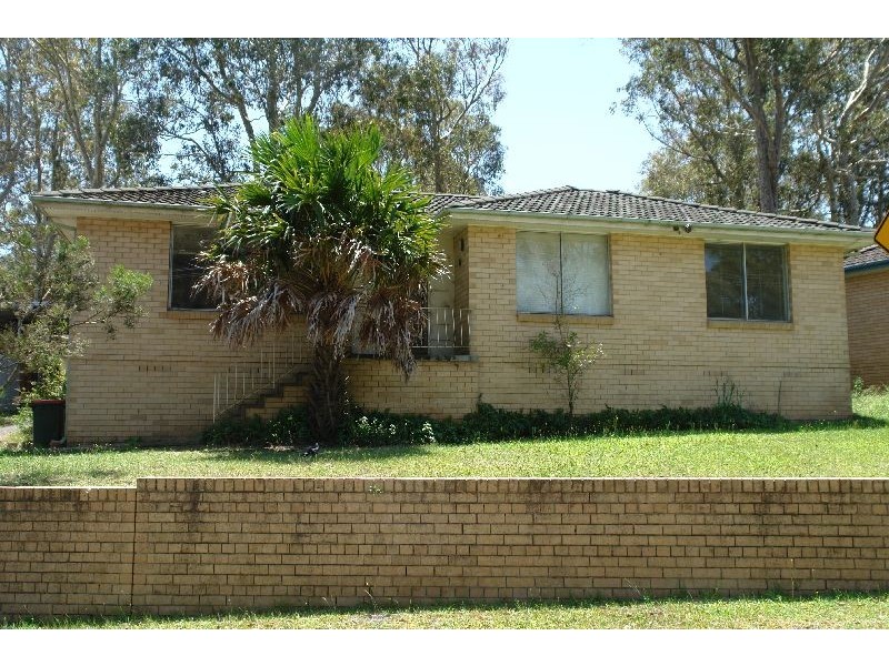 15 McKell Ave, Watanobbi NSW 2259