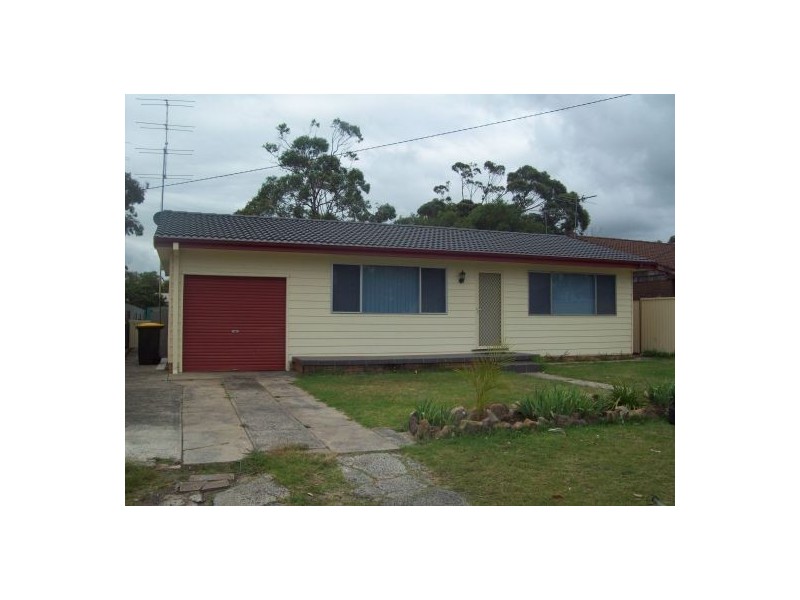 34 Robson Ave, Gorokan NSW 2263