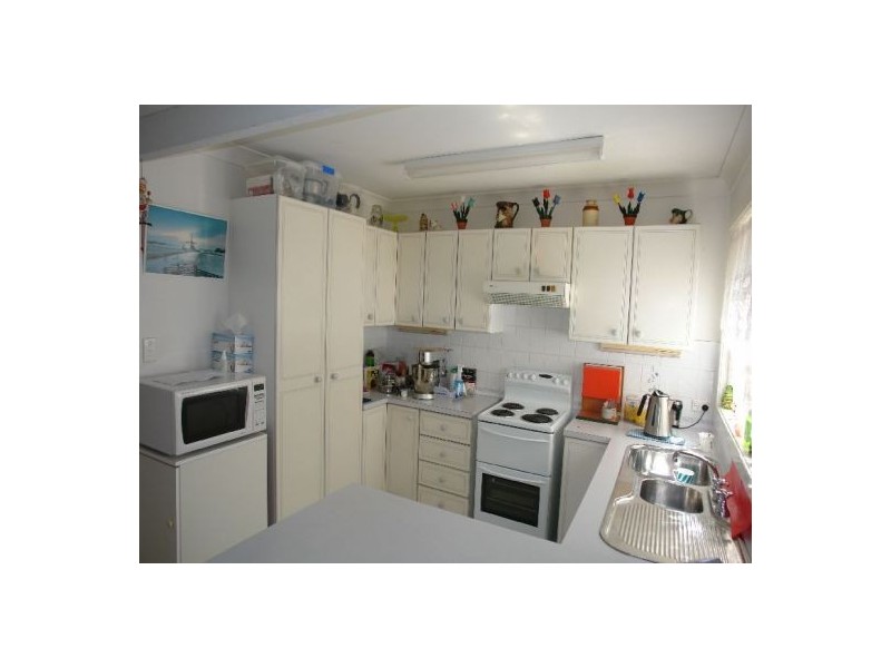 1 Little Cobbs Lane, Mardi NSW 2259