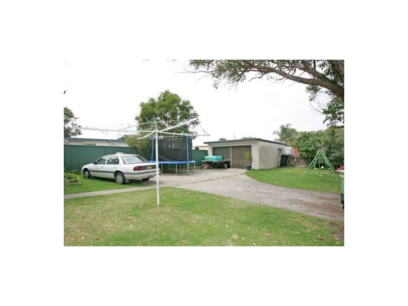 8 Oakland Street, Wyongah NSW 2259