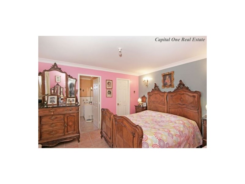 8  Gibson Close, Kanwal NSW 2259