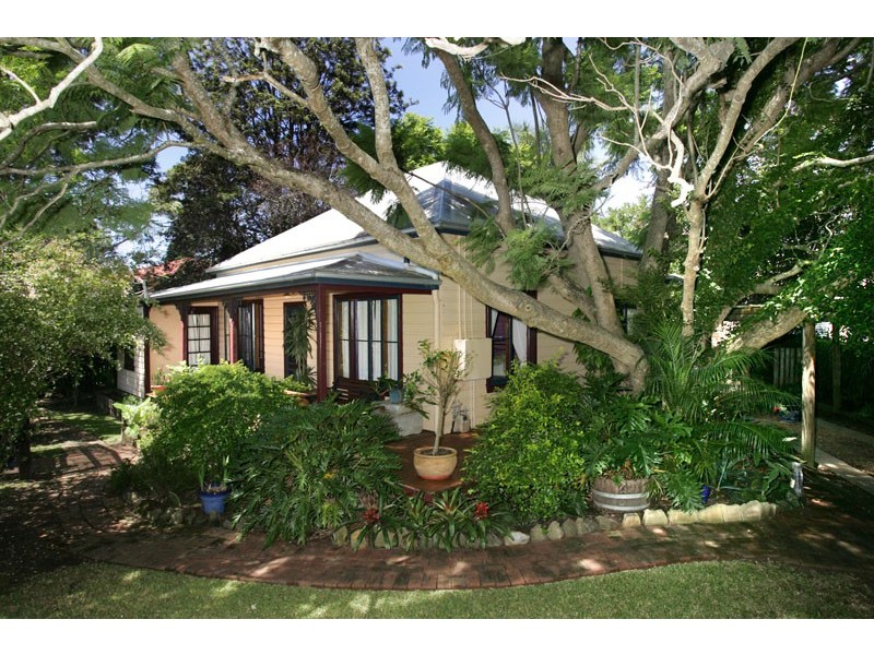 13 Boyce Ave, Wyong NSW 2259