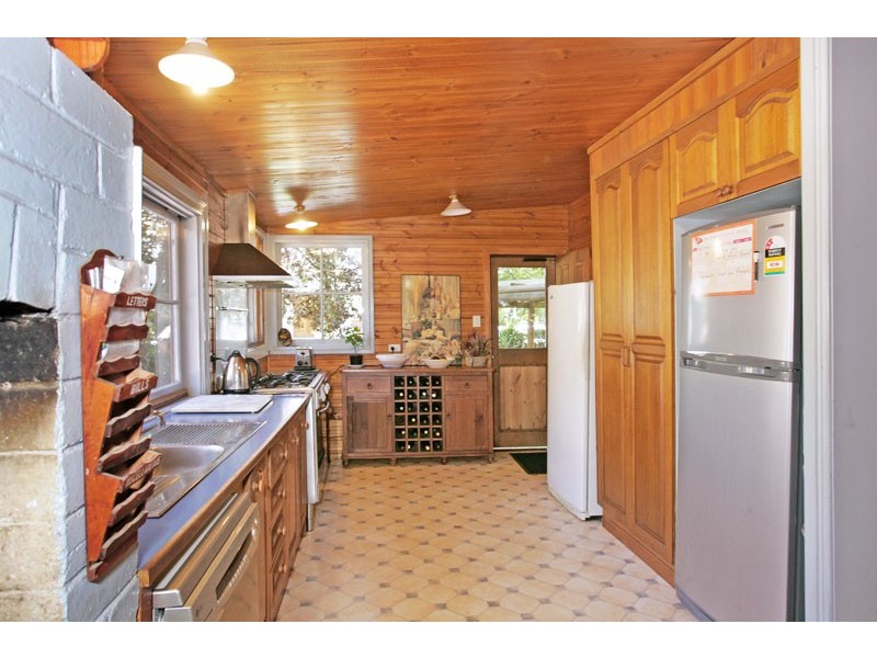 13 Boyce Ave, Wyong NSW 2259