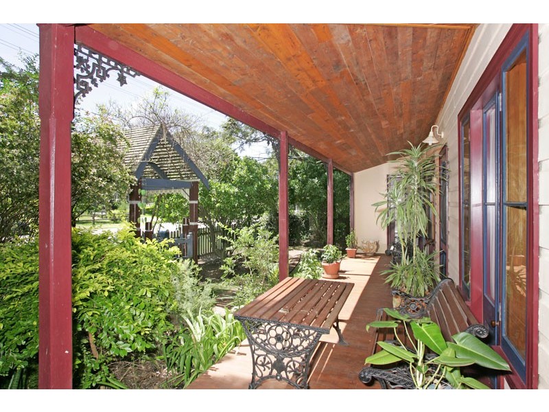 13 Boyce Ave, Wyong NSW 2259