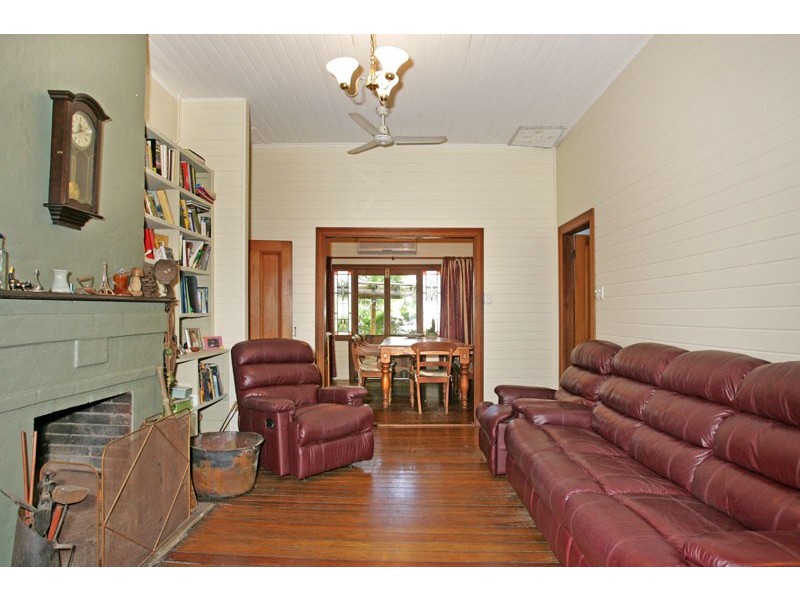 13 Boyce Ave, Wyong NSW 2259