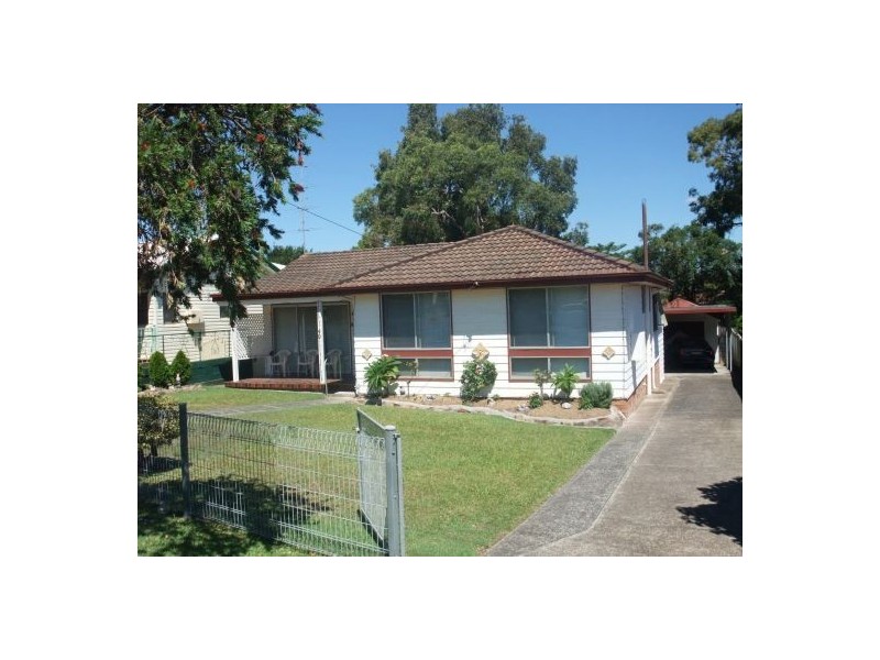 40 Mary Street, Gorokan NSW 2263