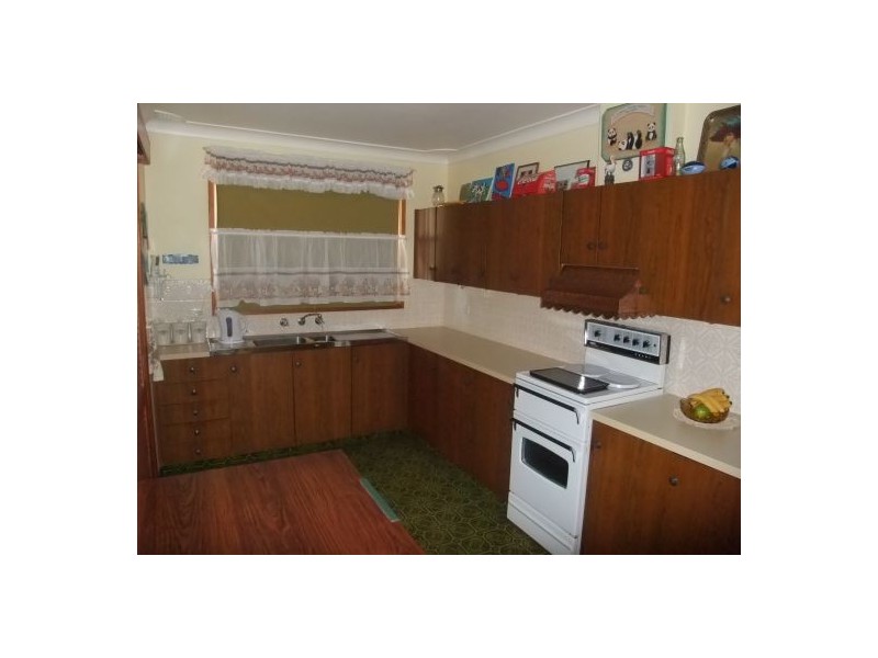 40 Mary Street, Gorokan NSW 2263