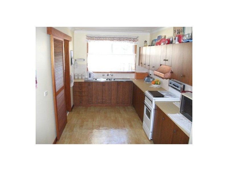 40 Mary Street, Gorokan NSW 2263