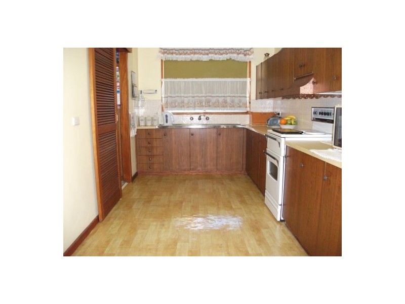 40 Mary Street, Gorokan NSW 2263