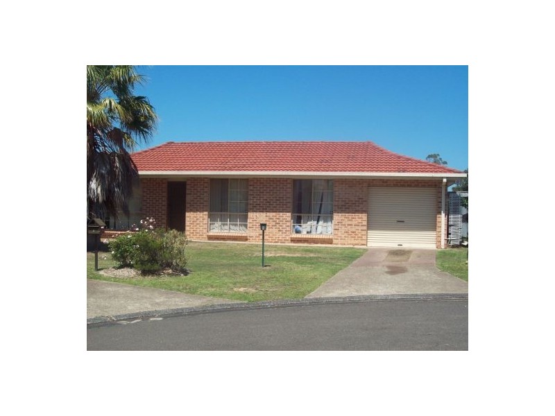 4 Trent Close, Lake Haven NSW 2263