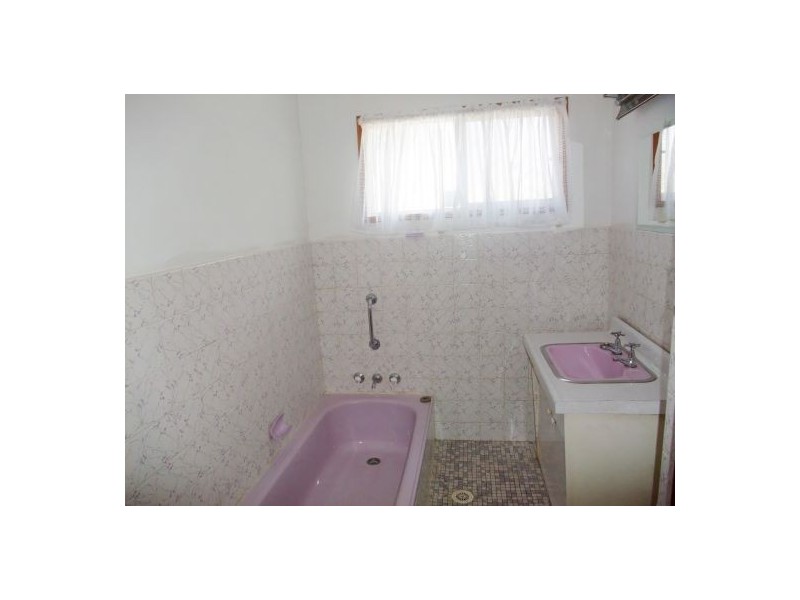 15 Jones Avenue, Toukley NSW 2263