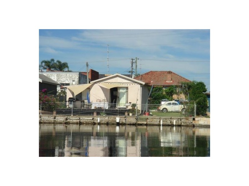 142 Main Road, Toukley NSW 2263