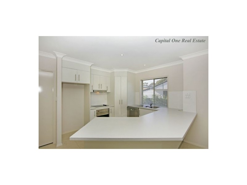 13  Robson Avenue, Gorokan NSW 2263