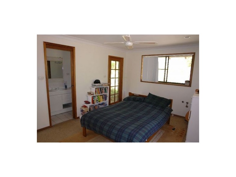 9  Lorikeet Lane, Fountaindale NSW 2258