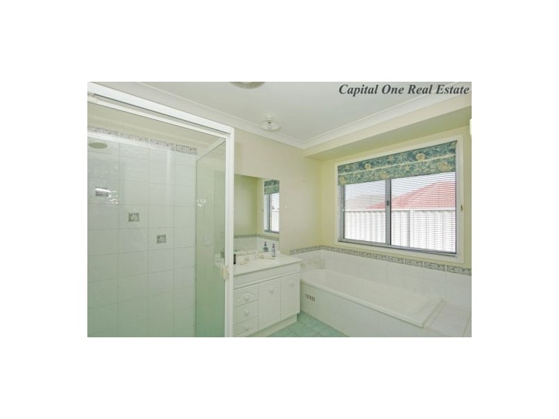 6 Skyhawk Avenue, Hamlyn Terrace NSW 2259