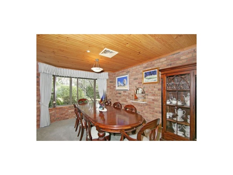 9 Yarramalong Road, Alison NSW 2259