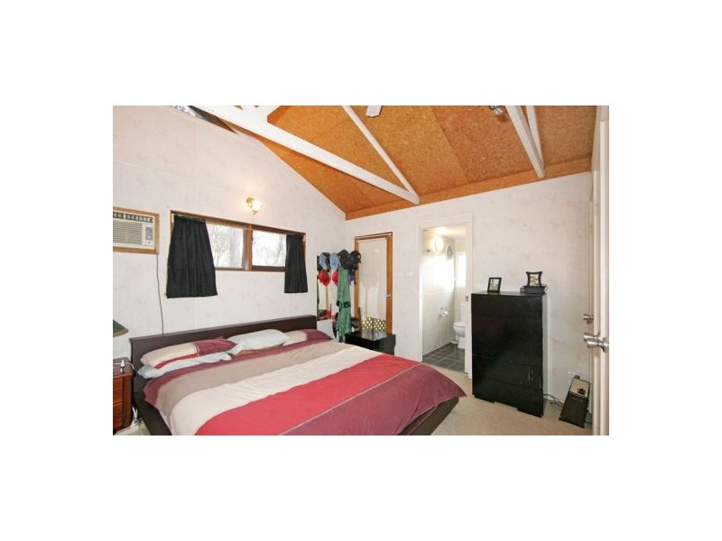 9 Yarramalong Road, Alison NSW 2259