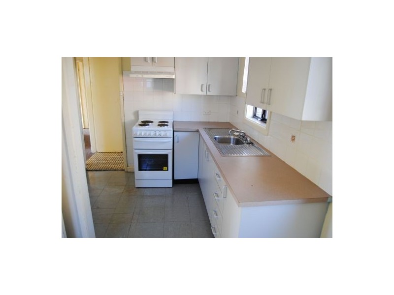 33 Spencer Road, Mannering Park NSW 2259