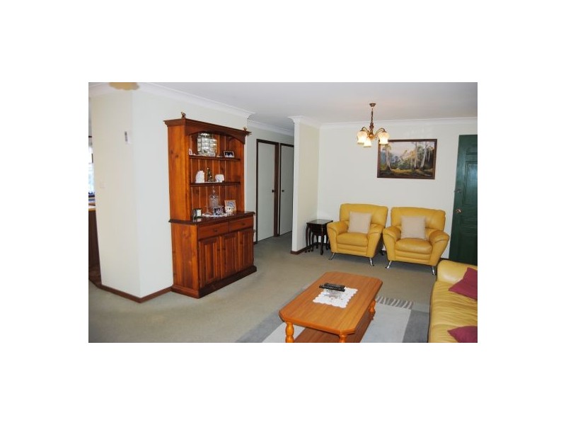 1 Windermere Avenue, Charmhaven NSW 2263