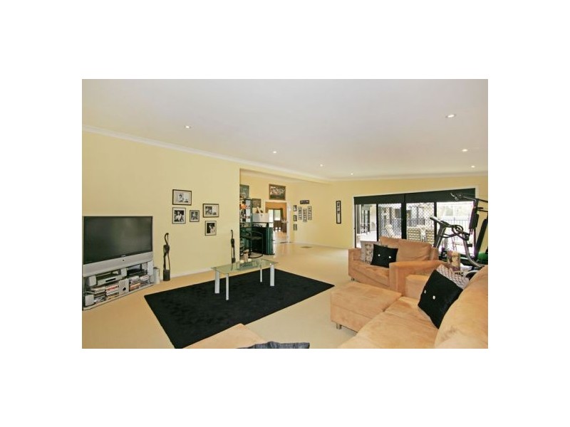 17 Buttonderry Way, Jilliby NSW 2259