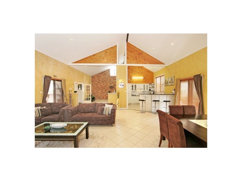 17 Buttonderry Way, Jilliby NSW 2259