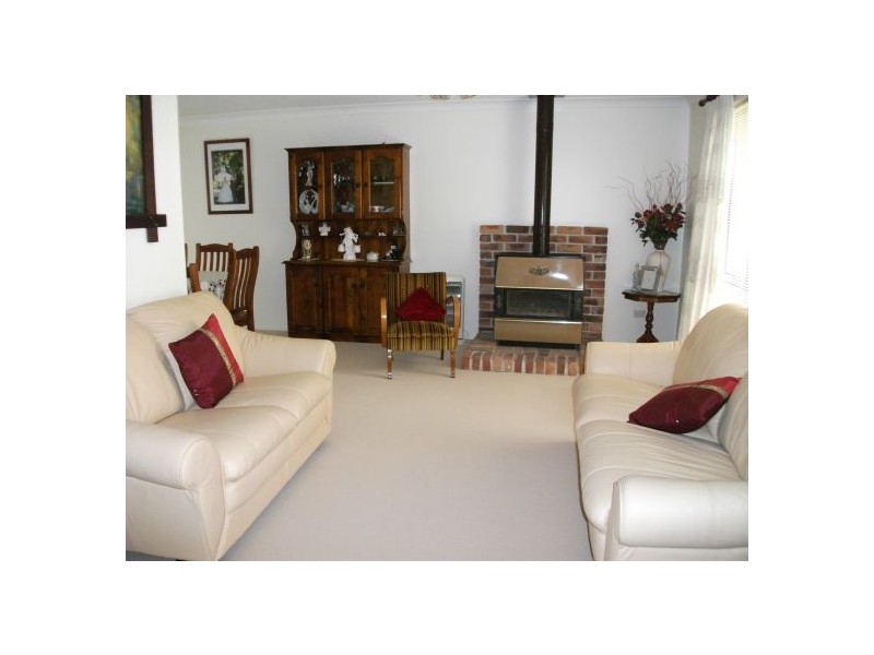 44 Cadonia Road, Tuggerawong NSW 2259