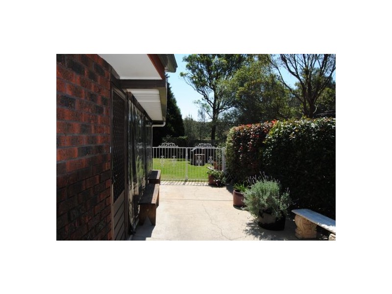 44 Cadonia Road, Tuggerawong NSW 2259